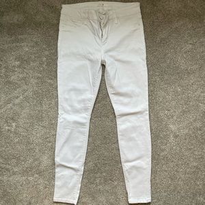 Joe’s white skinny jeans